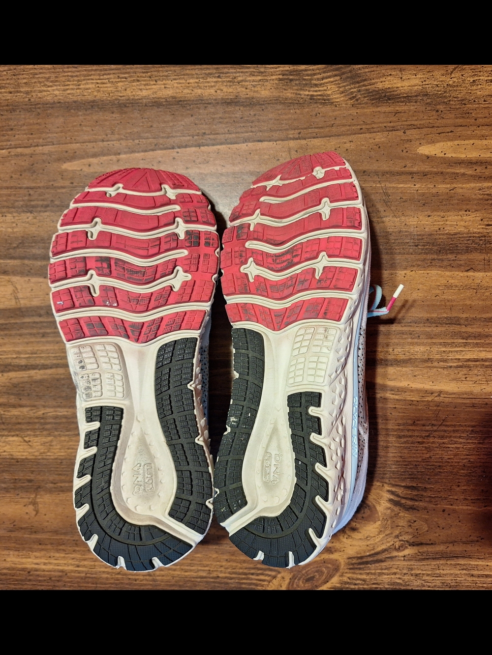 Womens Brooks Glycerin Running Shoes. Sz 9. Lots Of Love Left In These. - Picture 4 of 8